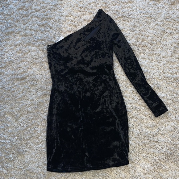 Charlotte Russe one sleeve velvet dress size M - Picture 2 of 4